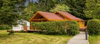 Varmá River Cottage