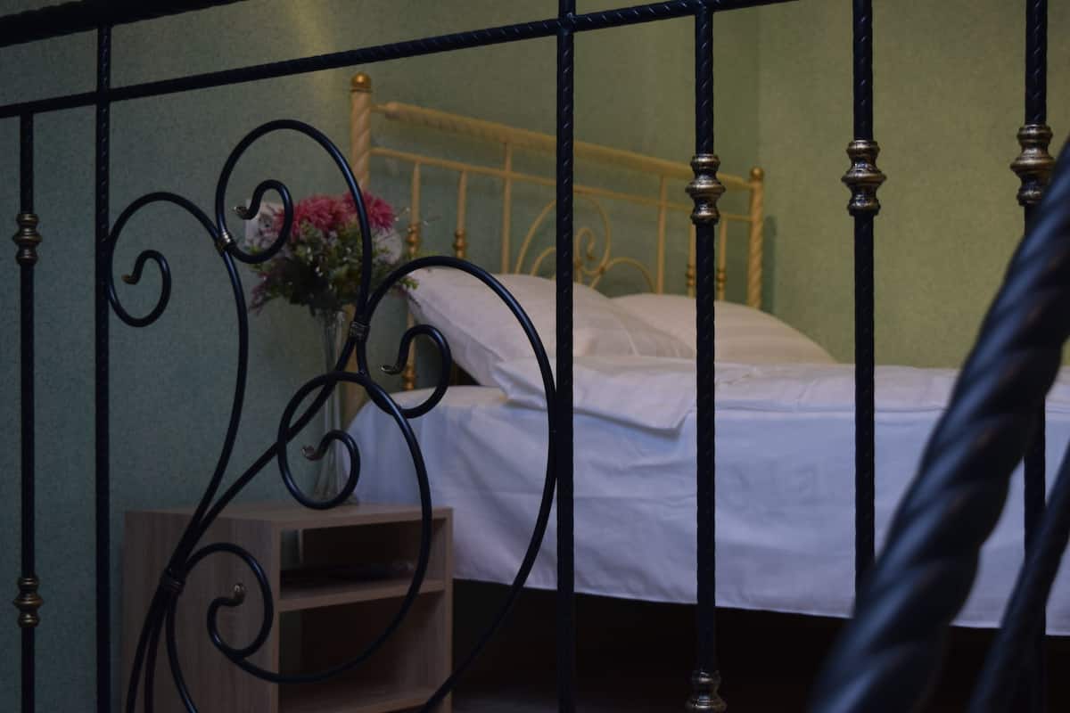 Coffres-forts dans les chambres, rideaux occultants