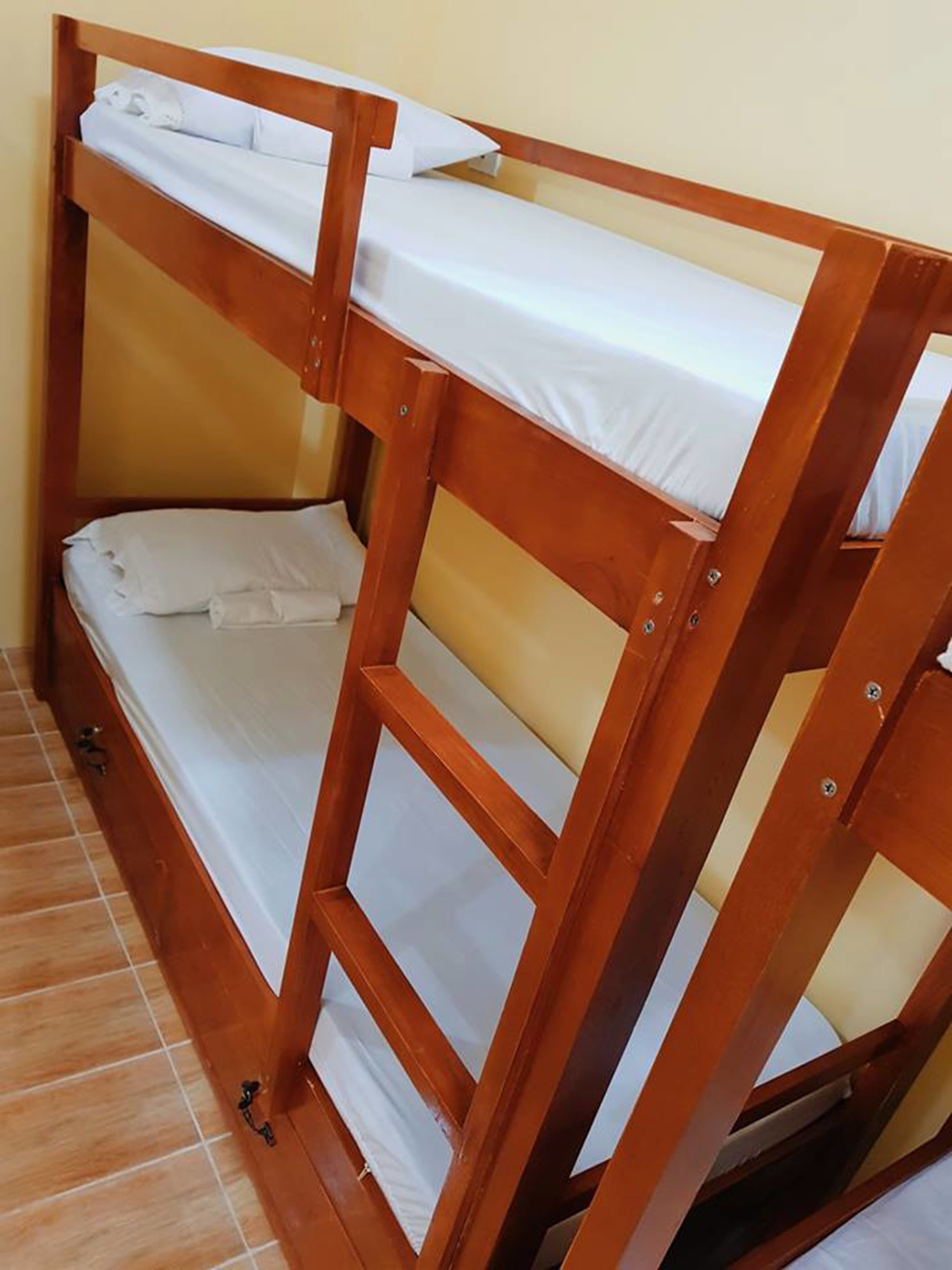 標準共用宿舍, 2 間臥室 (6 Beds) | 隔音、折疊床/加床、免費無線上網、床單