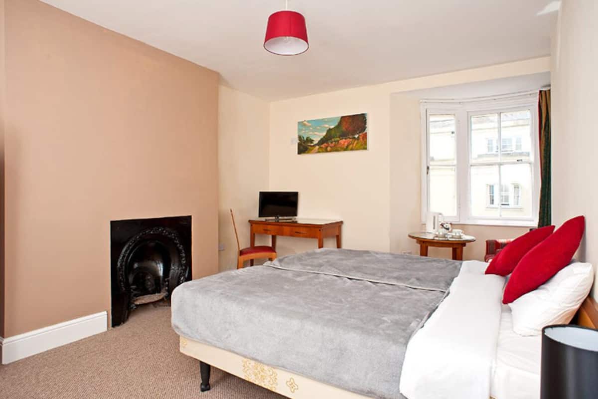 Double or Twin Room, Non Smoking, Partial Sea View | Free WiFi