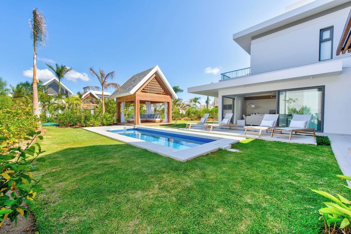 In-room safe, desk, iron/ironing board, free WiFi