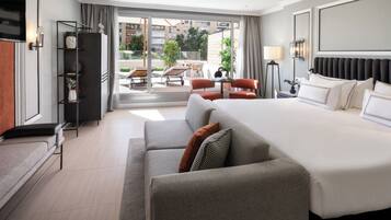 Down duvets, minibar, in-room safe, desk