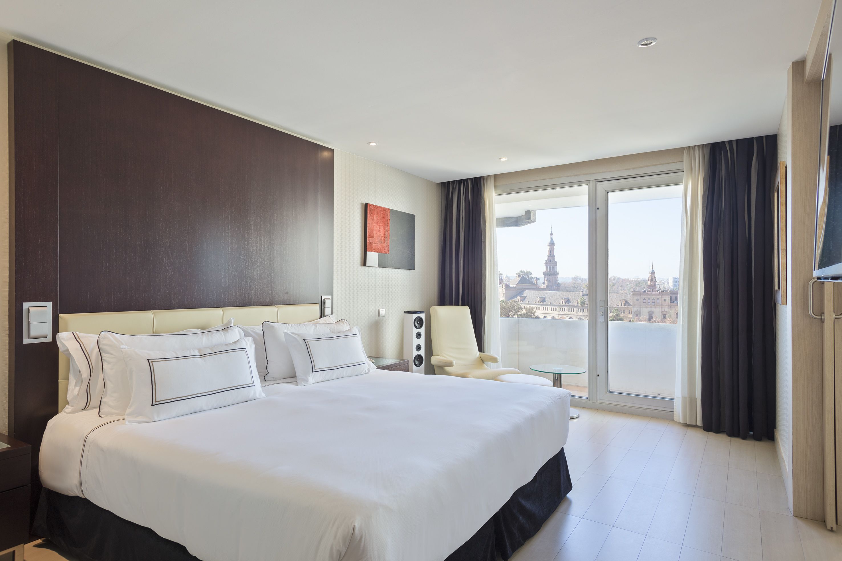 junior suite (executive the level) | 1 bedroom, down duvets, minibar, in-room safe