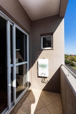 Comfort Double or Twin Room | Minibar, blackout drapes, free WiFi, bed sheets