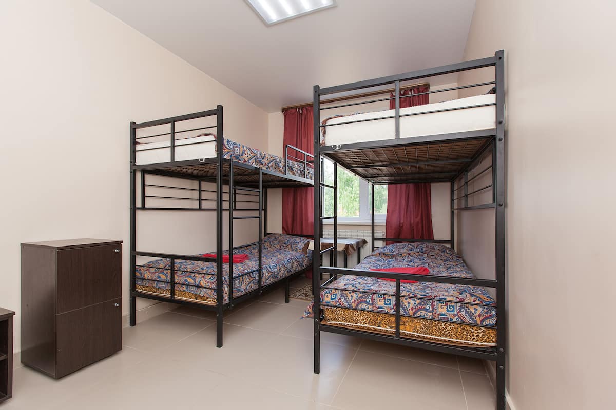 Gemeinsamer Schlafsaal, Gemischter Schlafsaal (4 beds) | Bügeleisen/Bügelbrett, Zustellbetten, Bettwäsche