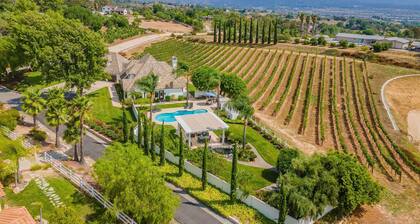 LUXURY WIN COUNTRY ESTATE POOL, VIEWS & VINEYARDS!