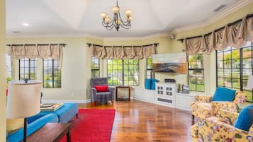 Smart TV, lettore DVD, videoteca