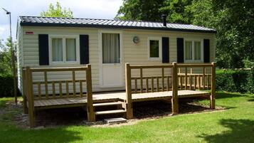 Mobile Home, 3 Bedrooms, River View | Individually decorated, individually furnished, blackout curtains