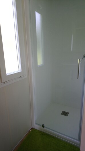 Mobile Home, 3 Bedrooms, River View | Bathroom shower - Camping des Lancieres (Rogny-les-Sept-Ecluses)