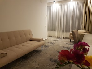 Unclassified image, 2 of 48, button - Ymy Boutique Residence (Bucharest)