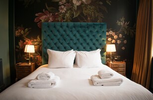 Quarto casal standard | 1 quarto, roupas de cama premium, camas com colchões pillow-top