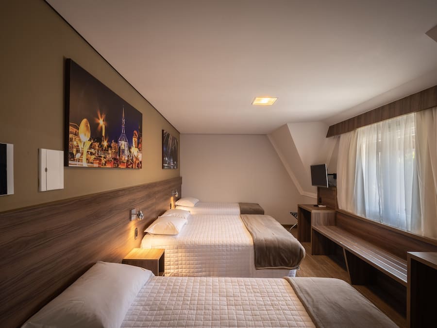 Hypo-allergenic bedding, in-room safe, blackout curtains, soundproofing