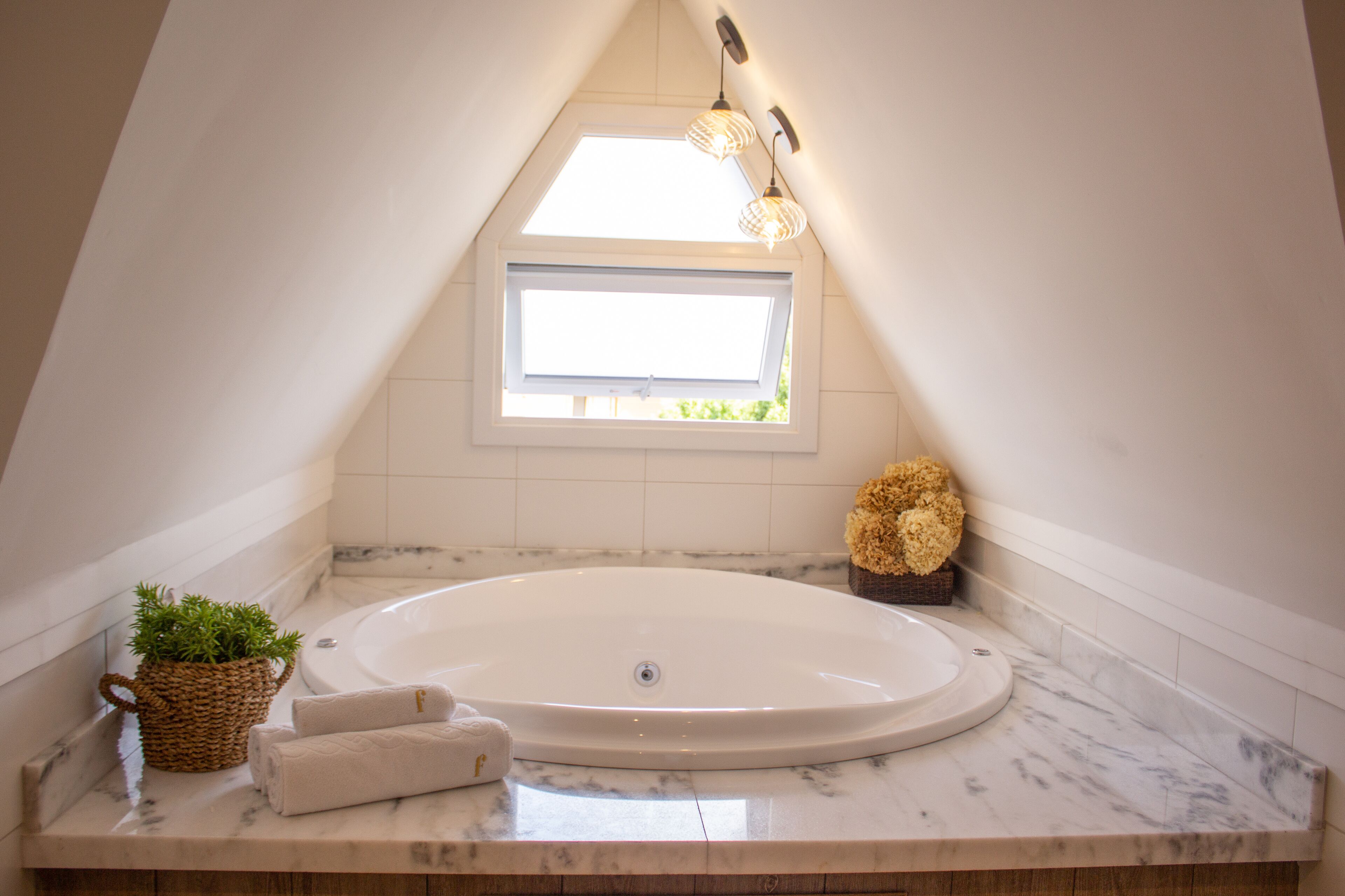 signature suite | private spa tub