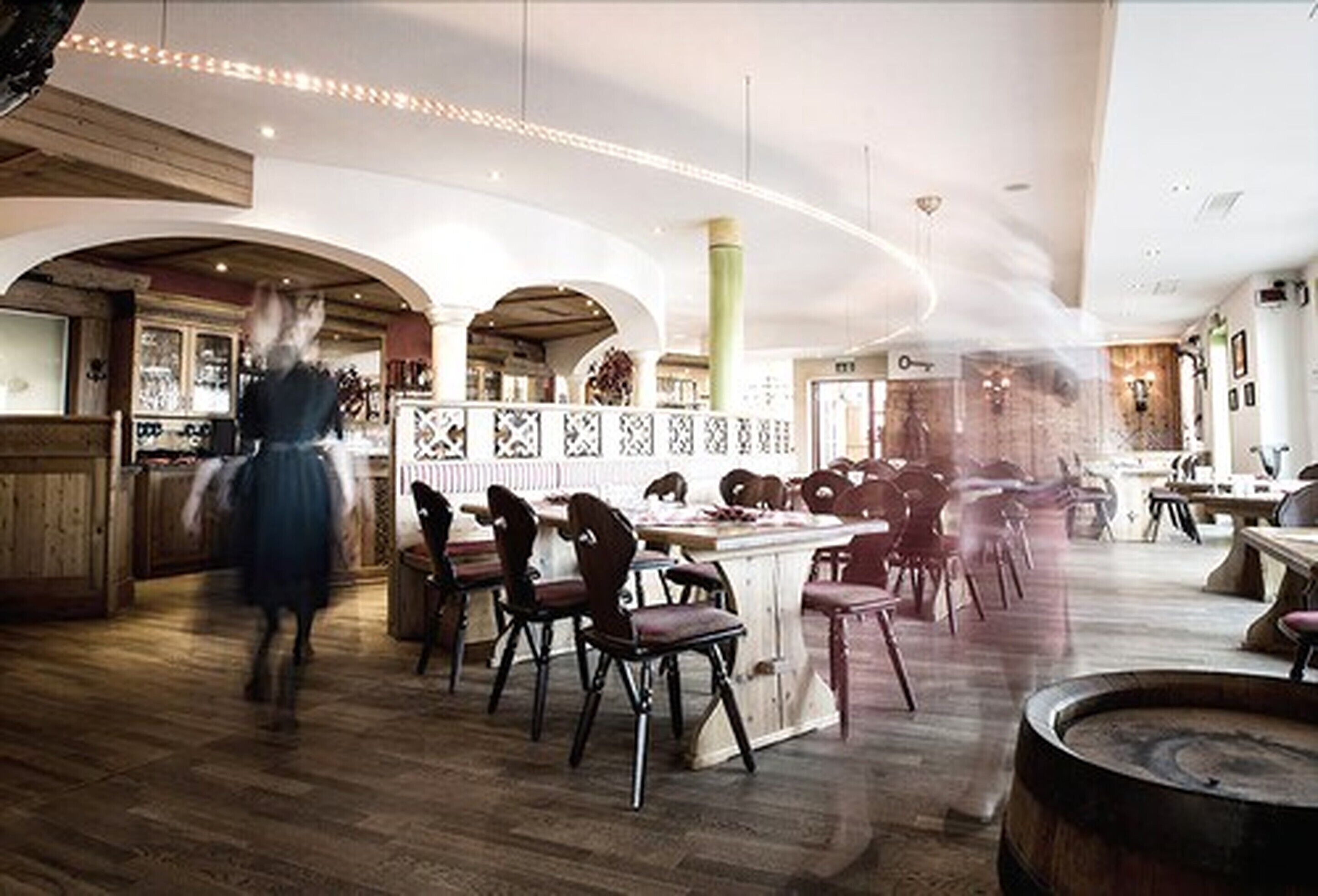 lunch and dinner served, local and international cuisine