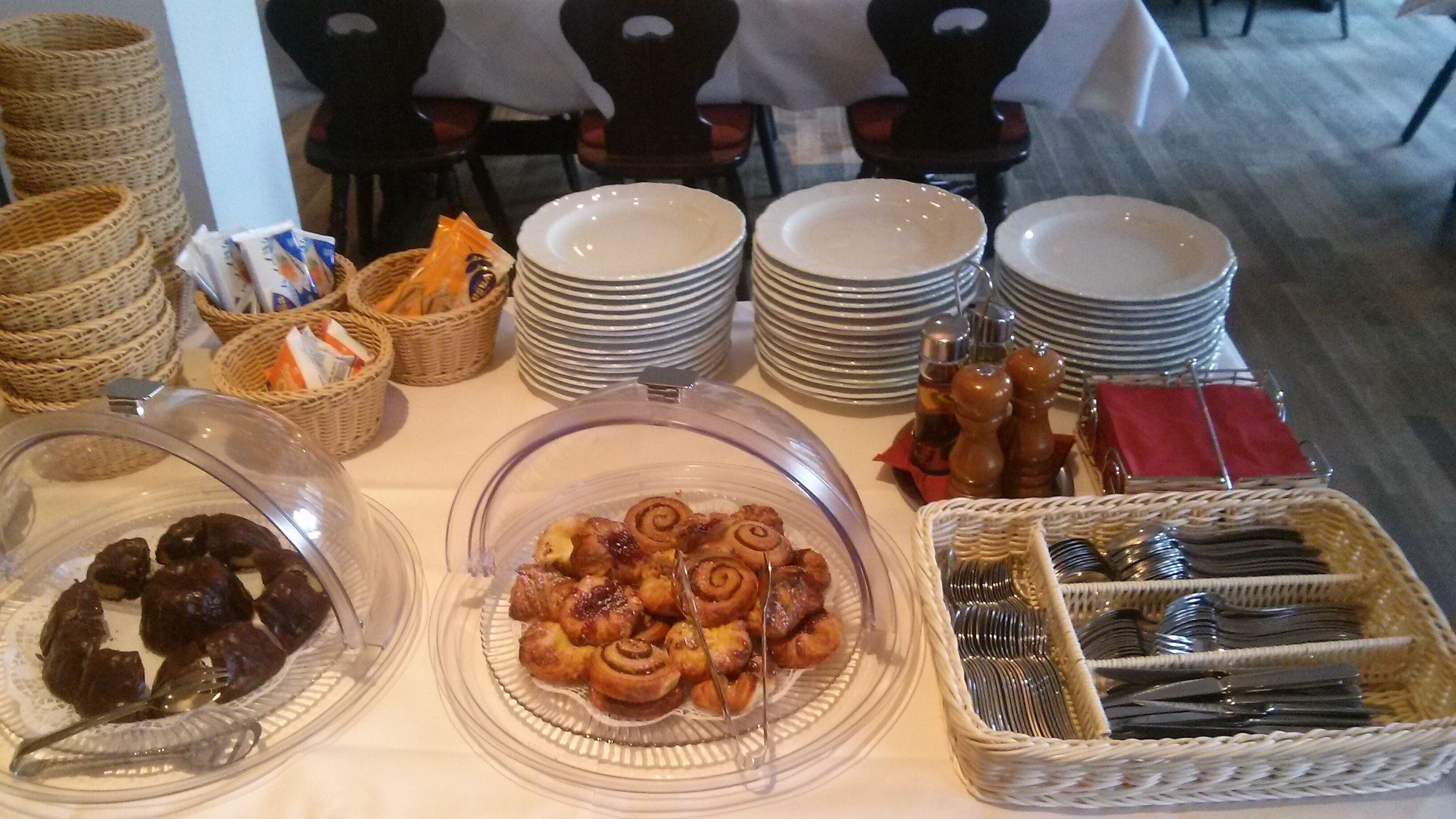daily buffet breakfast (eur 12 per person)