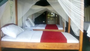 Standard Tent | Desk, free WiFi, bed sheets - Kichakani Camp Masai Mara (Maasai Mara)