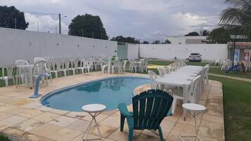 Vista frontal de la propiedad