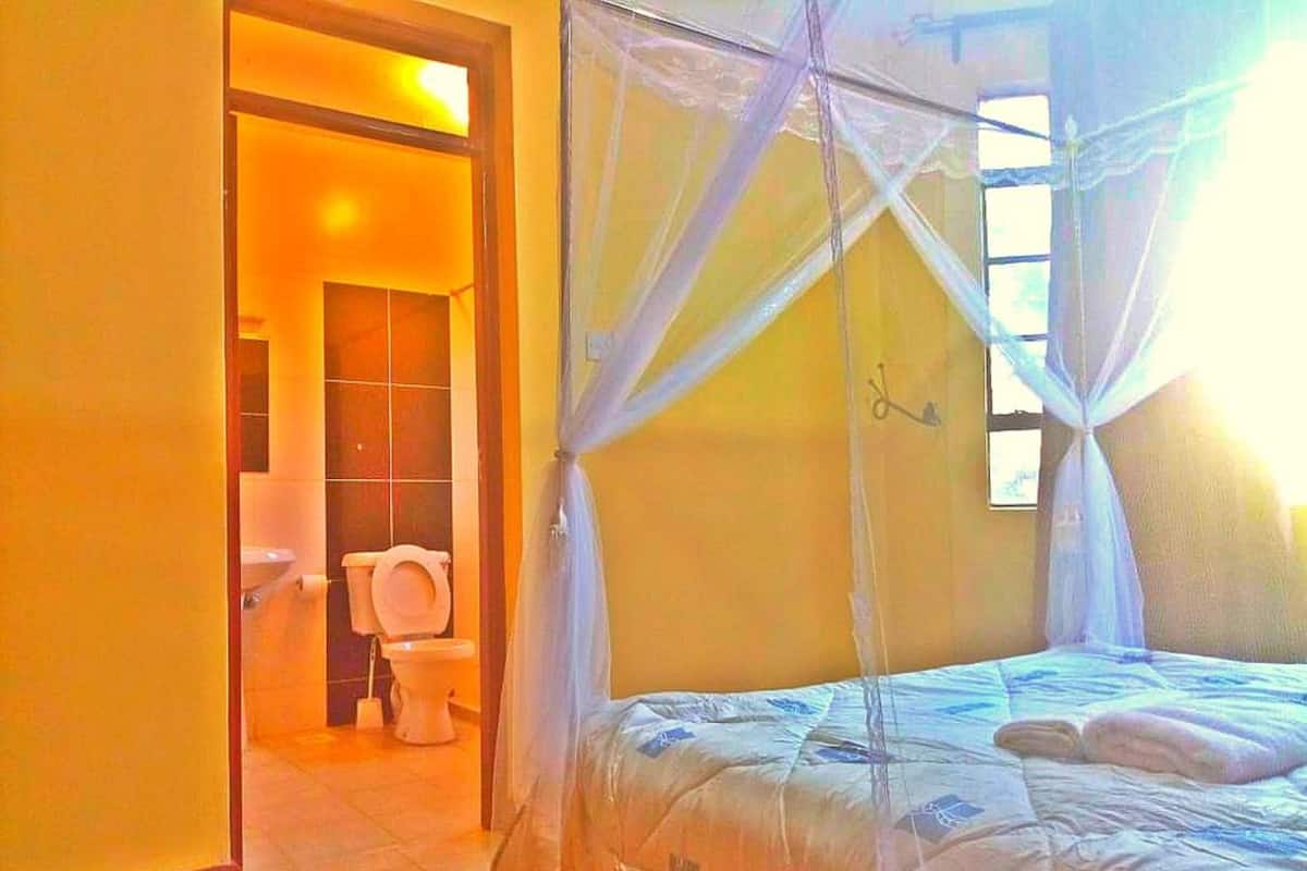 Deluxe Room | Iron/ironing board, free WiFi, bed sheets