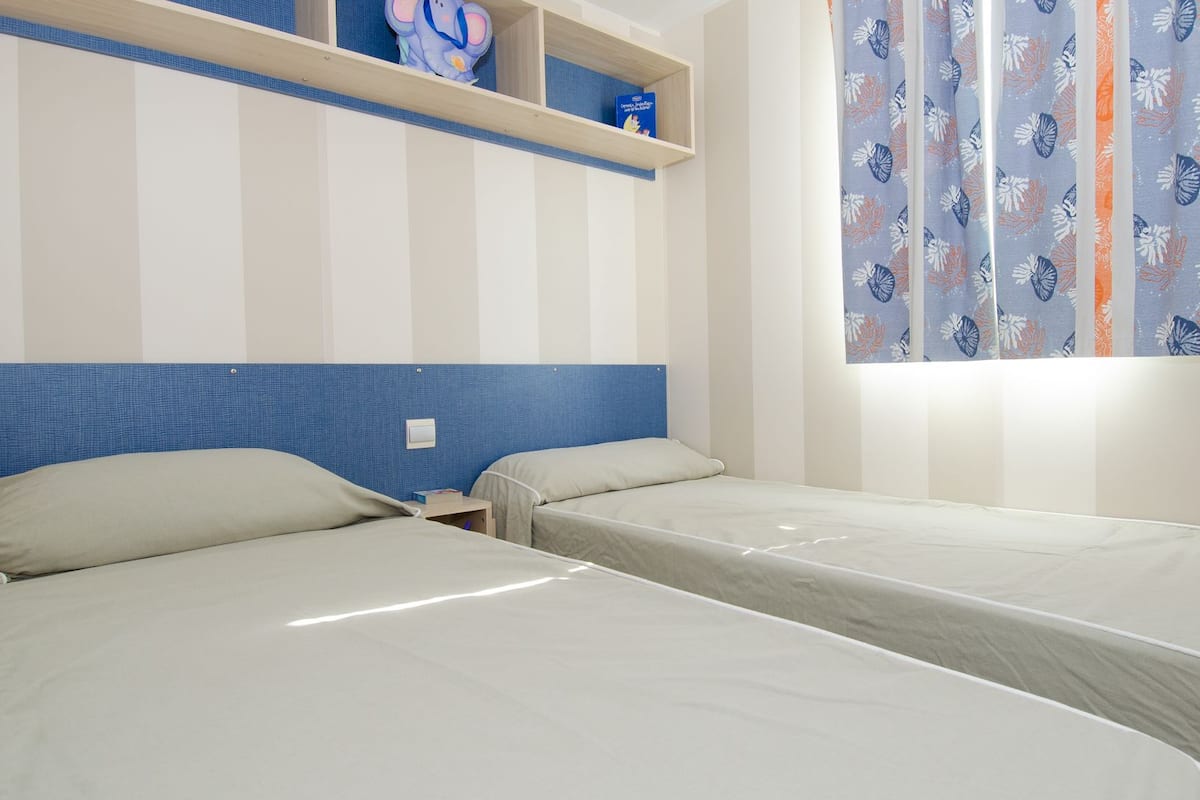 Blackout curtains, wheelchair access
