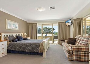 4 bedrooms - Sunrise Road Everything at your fingertips (MOSSY POINT)