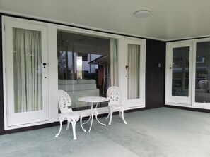 Villa, plusieurs lits, non-fumeur, vue jardin | Terrasse/Patio