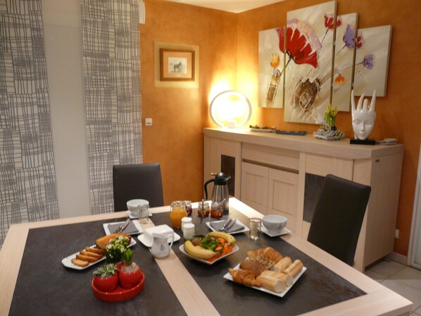 Petit déjeuner continental compris tous les jours