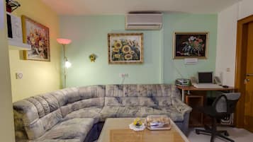 Coin salon dans le hall