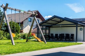Children’s play area – outdoor - Rooms & Apartments Jana (Cerklje na Gorenjskem)