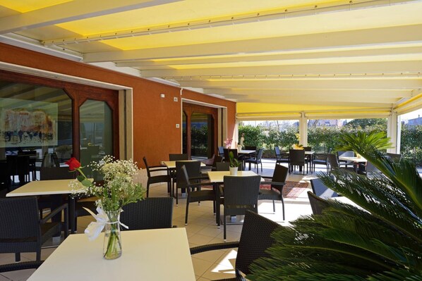 供應早餐、午餐、晚餐；意大利菜