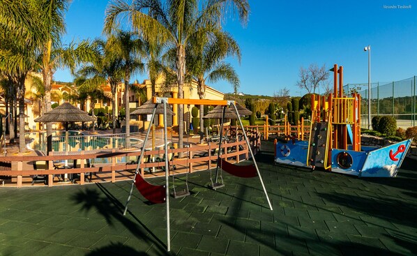 Children’s play area – outdoor