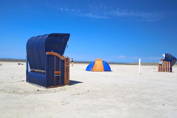 Una spiaggia nelle vicinanze