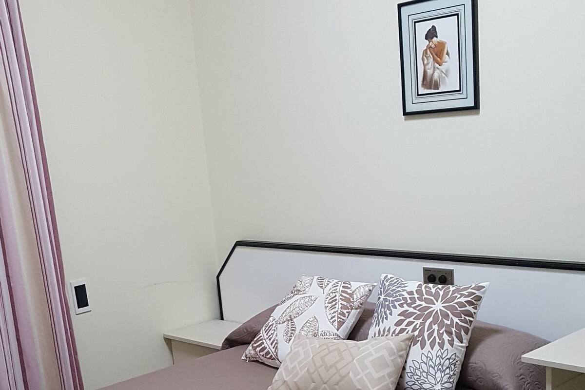 In-room safe, free cribs/infant beds, free WiFi, bed sheets