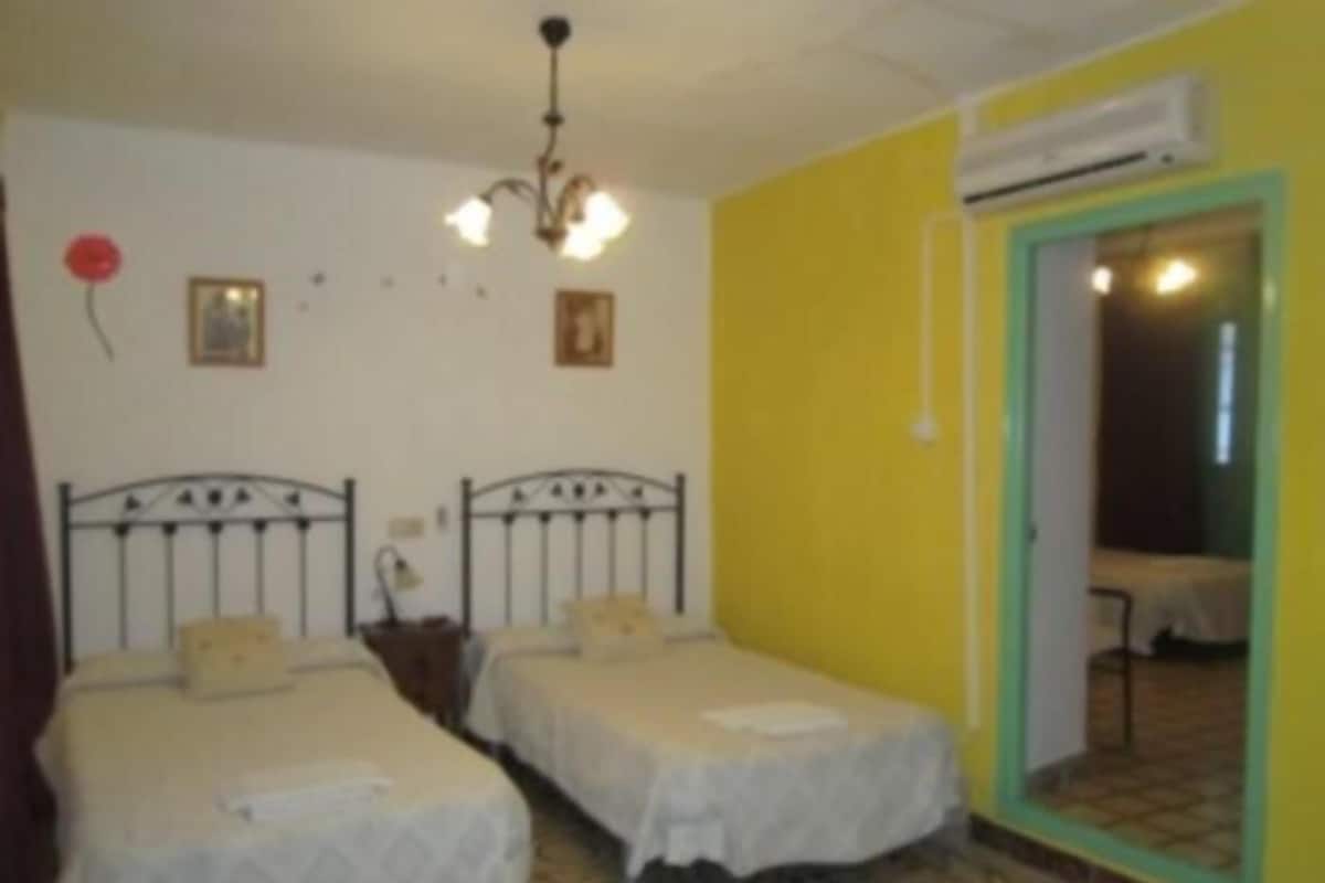 Quadruple Room | Individually decorated, individually furnished, free WiFi, bed sheets