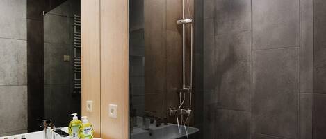 Appartement Classique, 1 chambre | Salle de bain