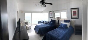 2 makuuhuonetta, tallelokero huoneessa, silitysrauta/-lauta, Wi-Fi