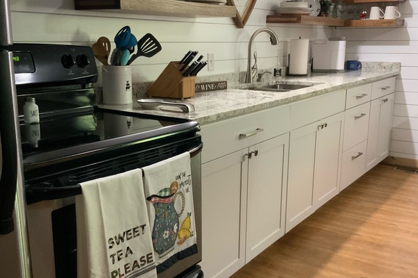 Frigorífic, microones, forn i placa de cuina