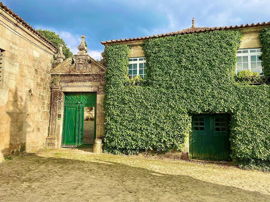 Fachada da propriedade