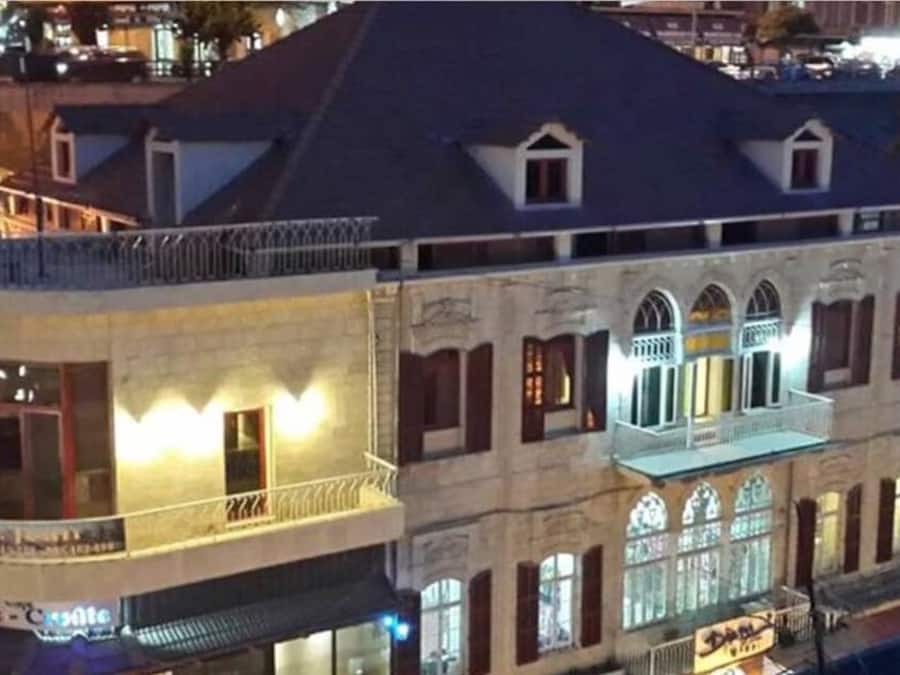 Front of property – evening/night