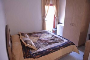 Coffres-forts dans les chambres, bureau, rideaux occultants