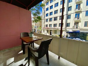Standard Double Room, Balcony | Living area | Toys - Windrose Hostel (Istanbul)