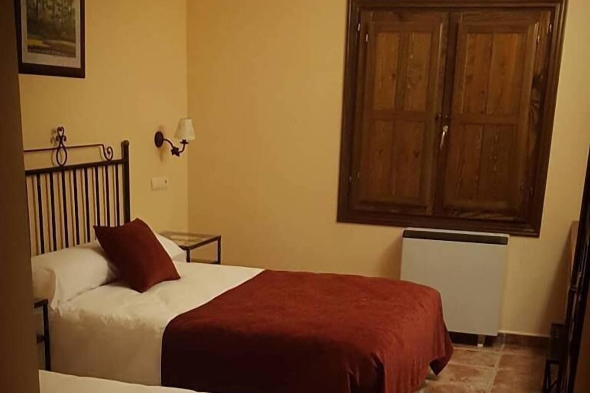 Rollaway beds, free WiFi, bed sheets