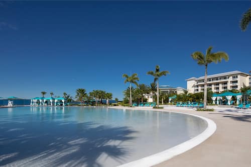 2 outdoor pools