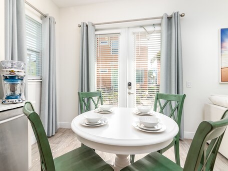 Margaritaville Cottages Orlando by VStays - Image 17