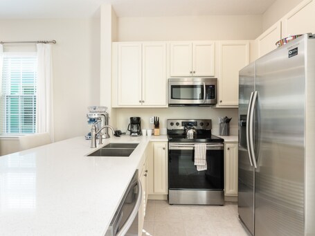 Margaritaville Cottages Orlando by VStays - Image 39