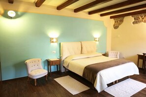 Vierpersoonskamer | Luxe beddengoed, een kluis op de kamer, gratis babybedden, extra bedden