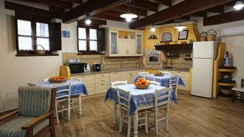 Tägliches inbegriffenes einheimisches Frühstück