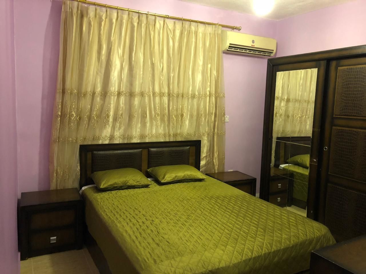 Apartemen, 2 kamar tidur, pemandangan laut | Tirai kedap cahaya dan Wi-Fi gratis