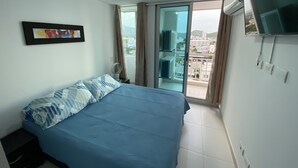 3 chambres, rideaux occultants, Wi-Fi gratuit, décoration personnalisée