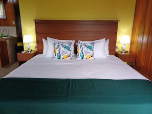 J5 Cabaña Estandar, 1 Cama King, Vista a la Montaña
