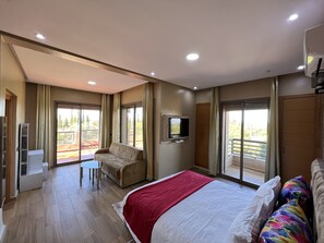 3 室のベッドルーム、アイロン / アイロン台、WiFi、ベッドシーツ